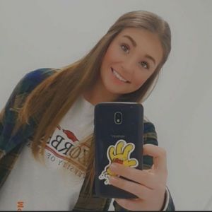 Meet your Posher, Lainey